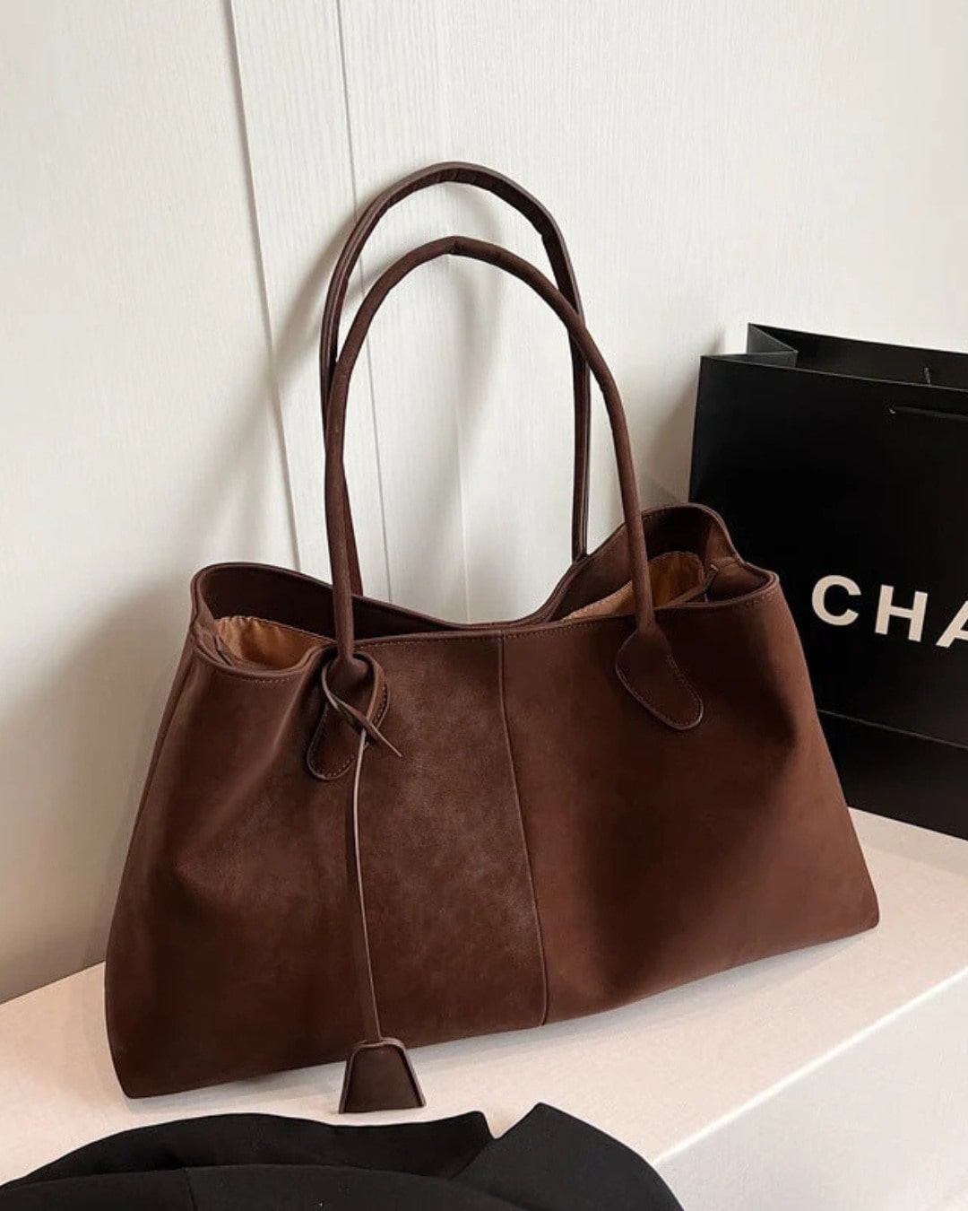 Mara Tote | Stylish companion for work & leisure