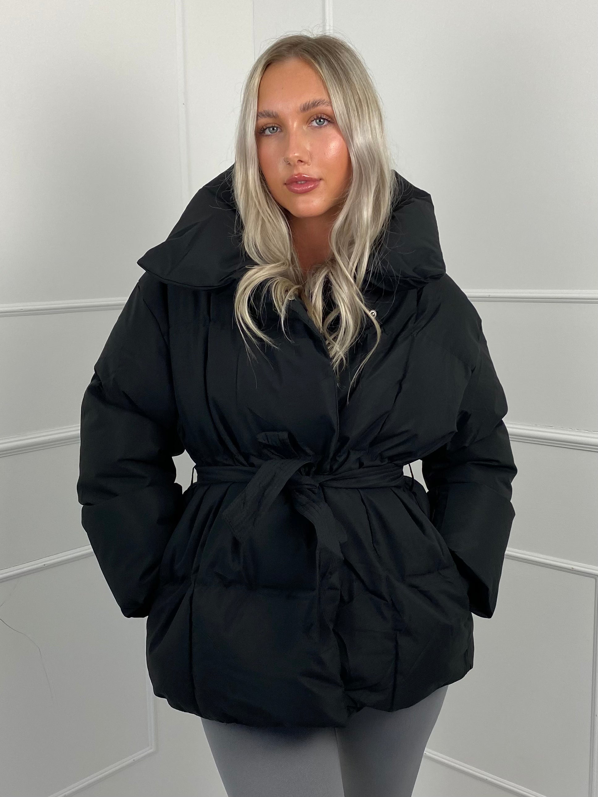 Karyl - Short jacket with belt and pockets