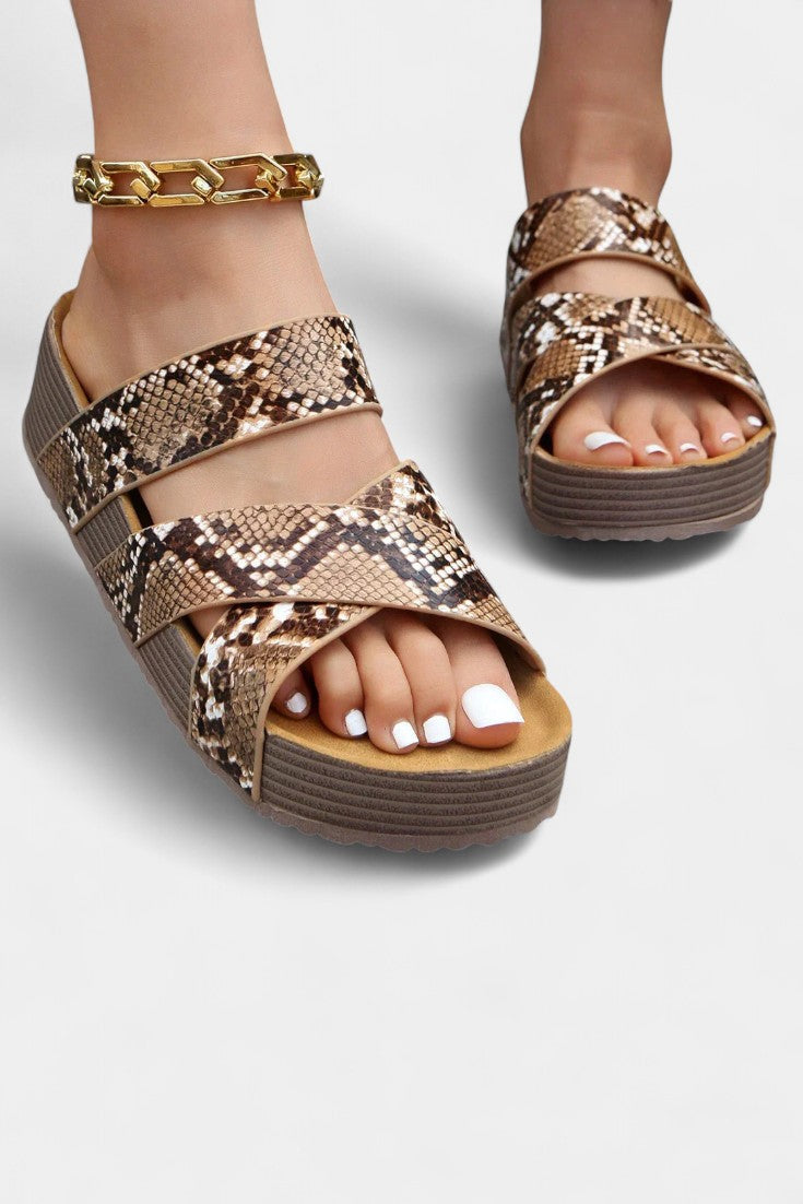 Osela Elegant sandals with supportive sole and everyday comfort