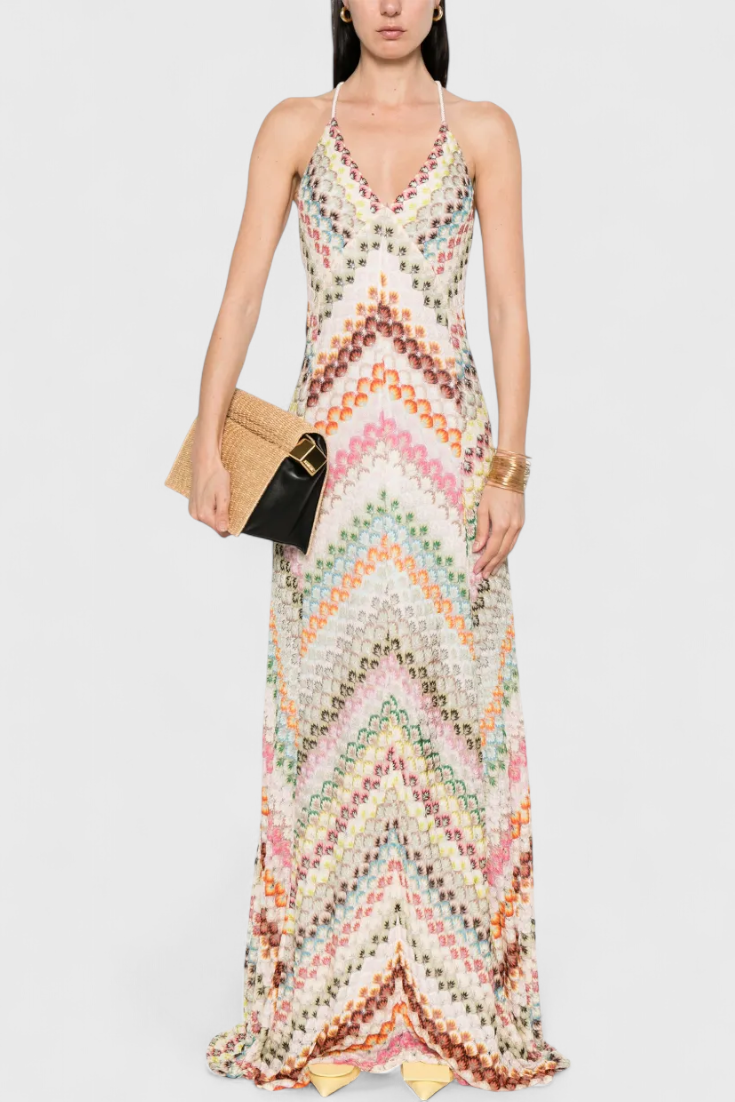Agustina Long lace dress with V-neck and zigzag pattern