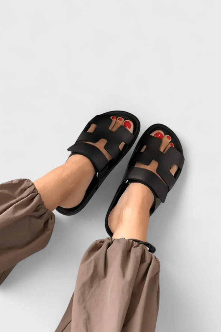 Bravely Elegant summer sandals
