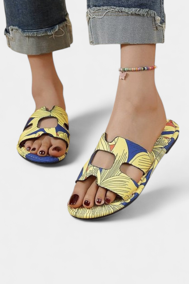 Berenice Multicolored flat sandals with tropical print