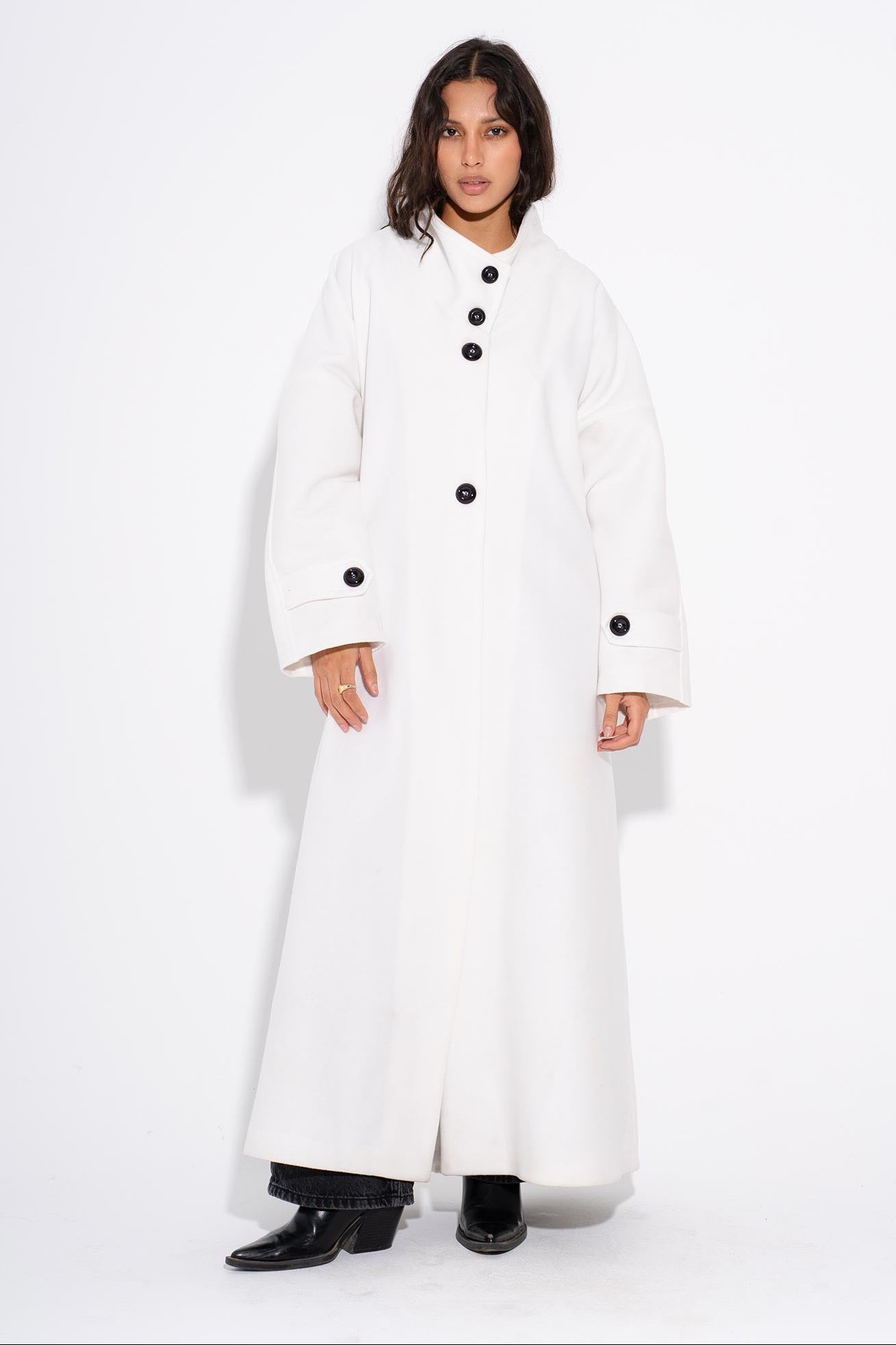Kathy - Buttoned Wool Coat - White