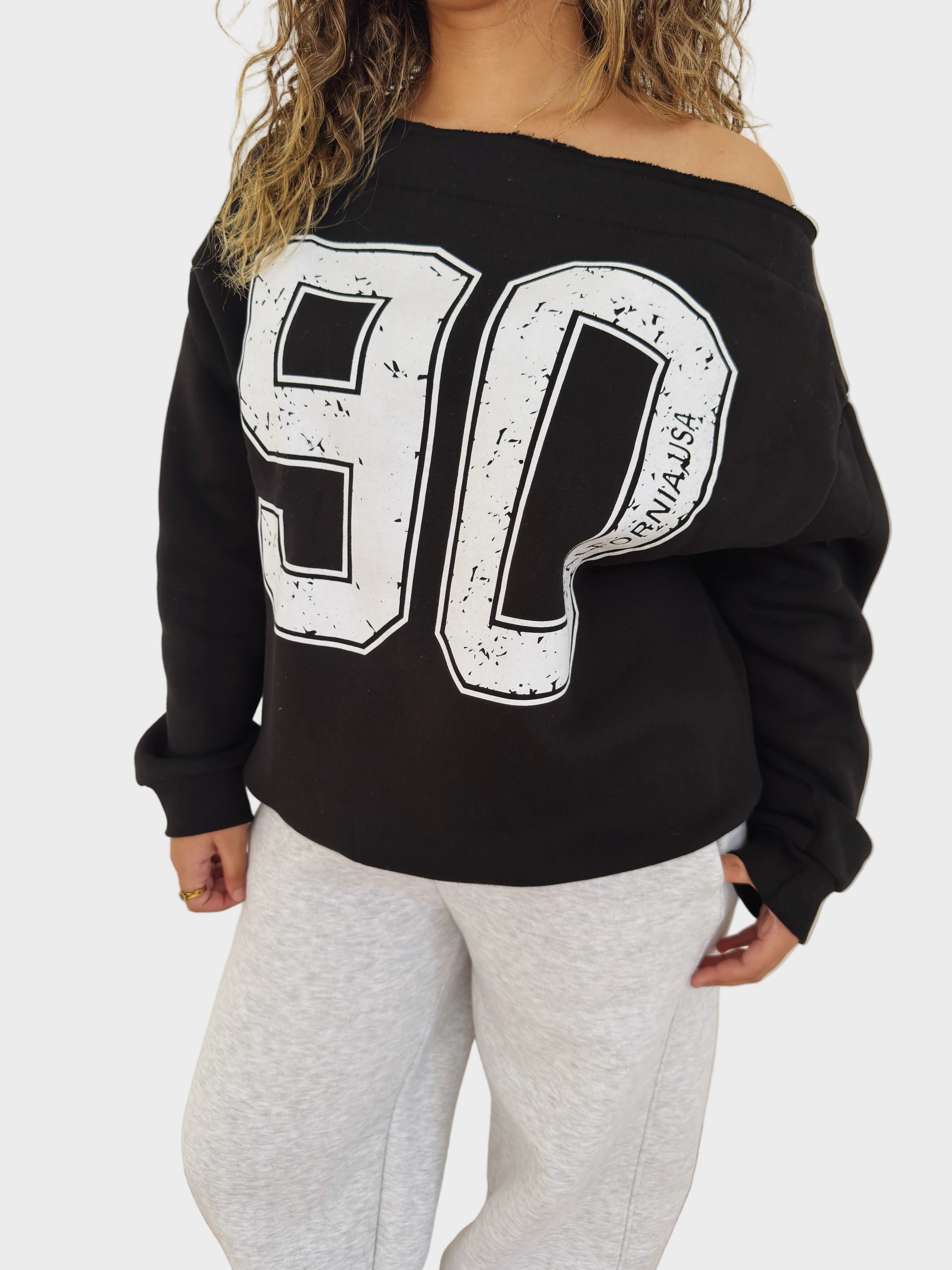 Nadeine | Off-Shoulder Sweatshirt 90