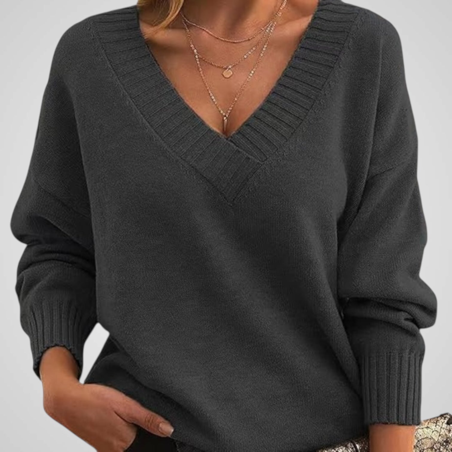 Annie | Chic V-Neck Cashmere Sweater