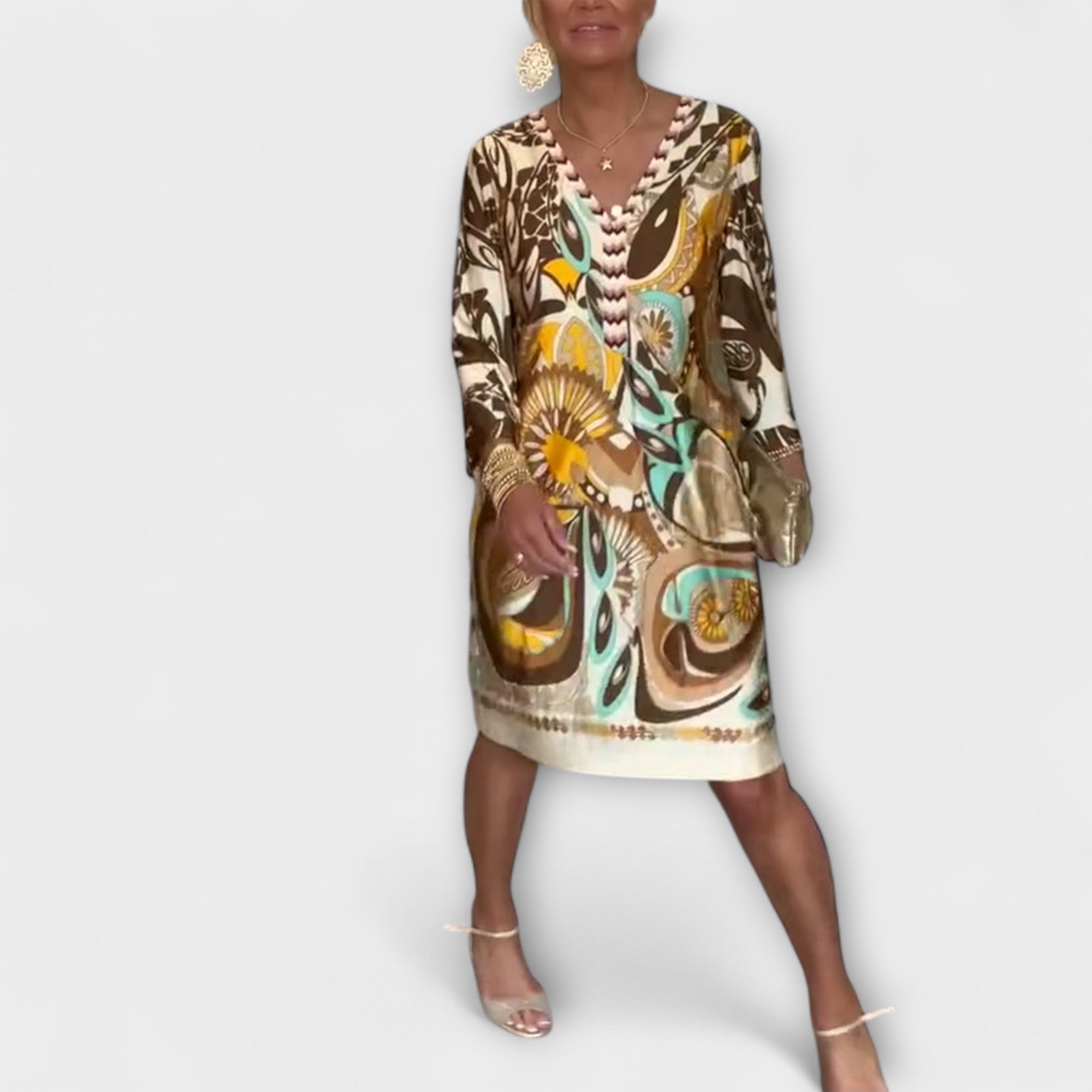 Loose Dress with V Neckline (Retro Design)