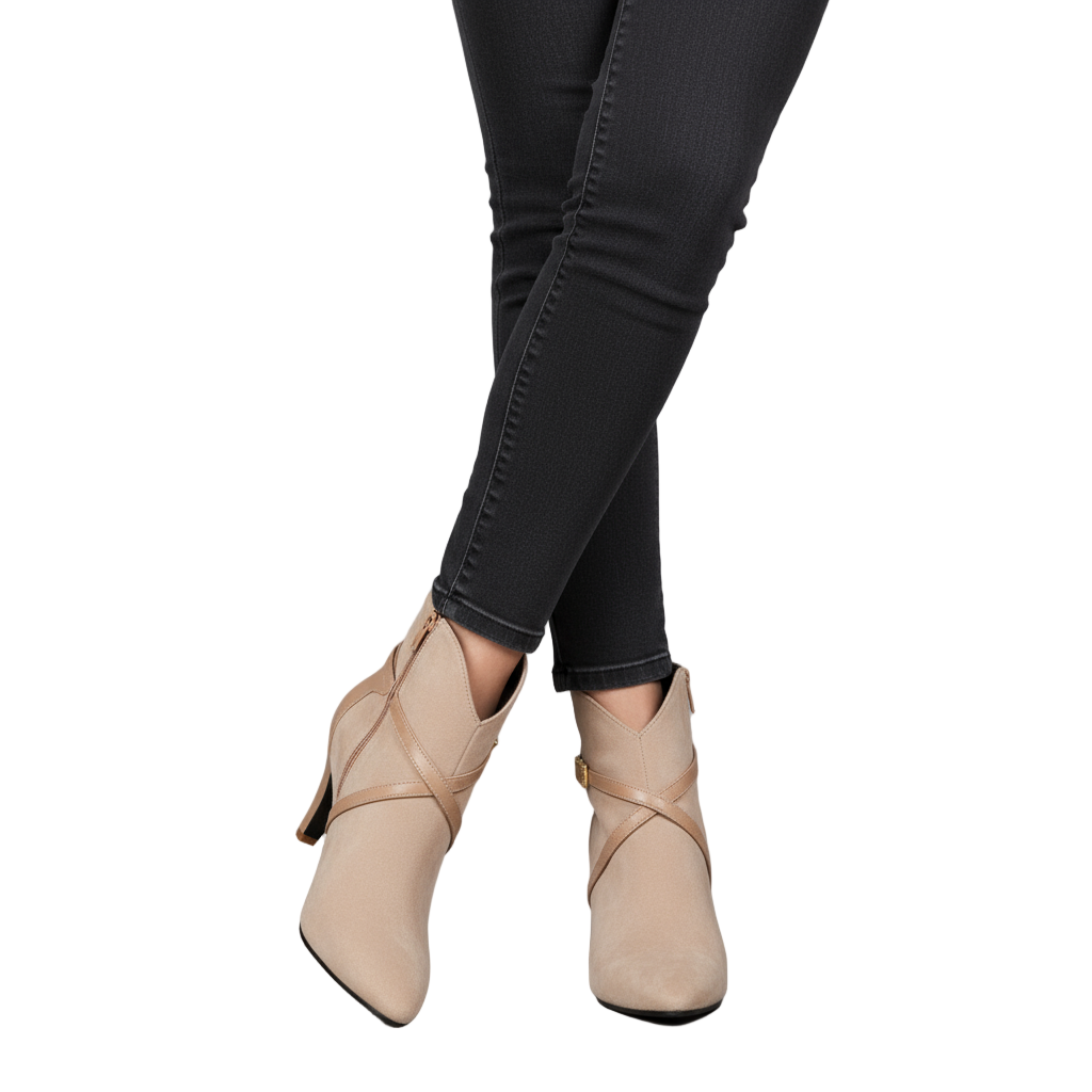 Penelope ankle boot with pointed toe