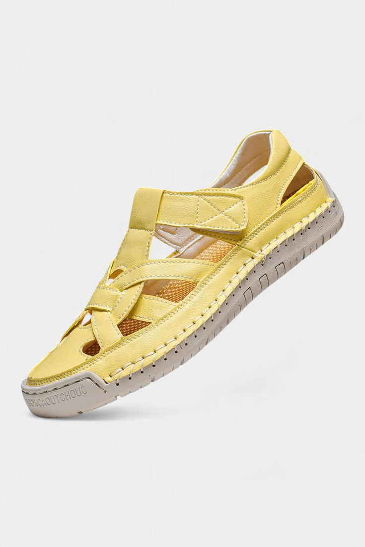 Kaia ergonomic sandals made of synthetic leather with side cutouts