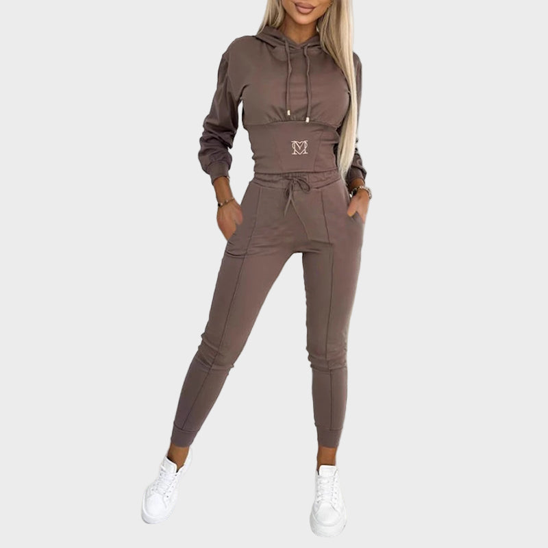QUINN |Stylish and comfortable tracksuit set