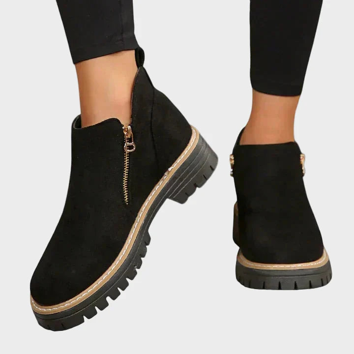 Thalyanna | Orthopedic Boots